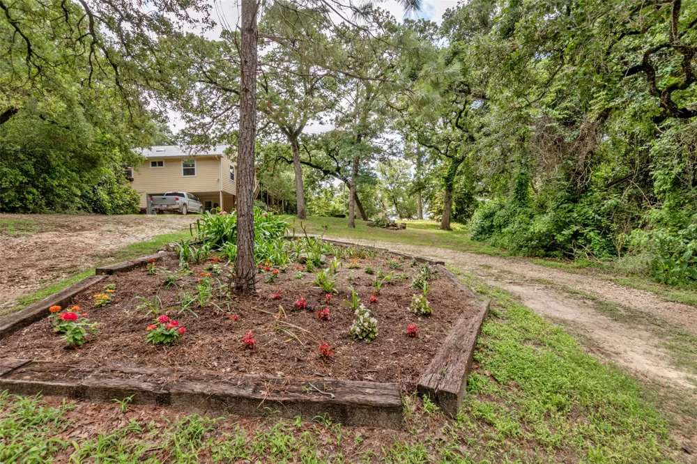 9997 Calhoun Road Bryan, TX 77808