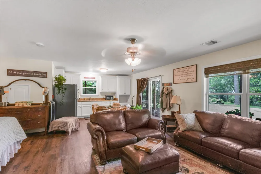 9997 Calhoun Road Bryan, TX 77808