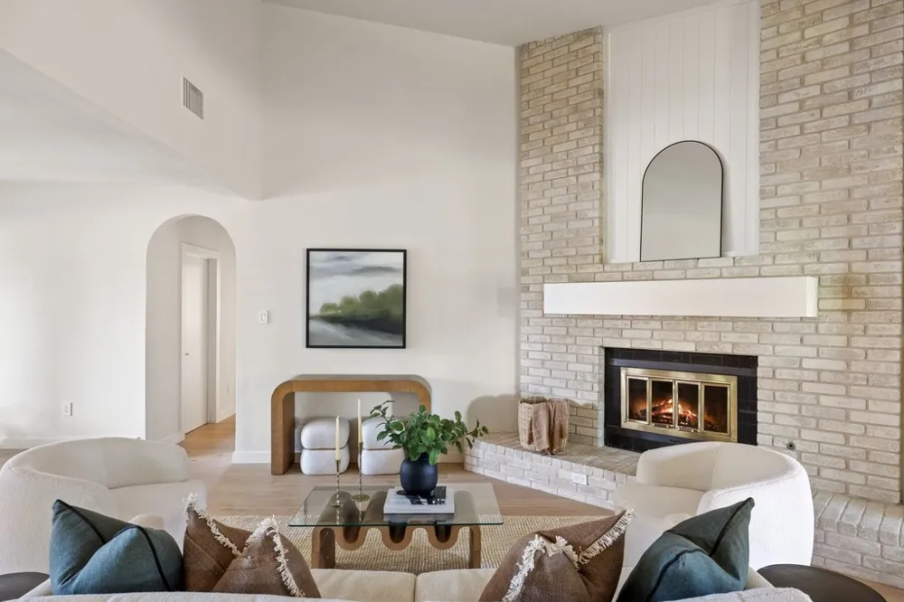 10707 Pinehurst Drive Austin, TX 78747