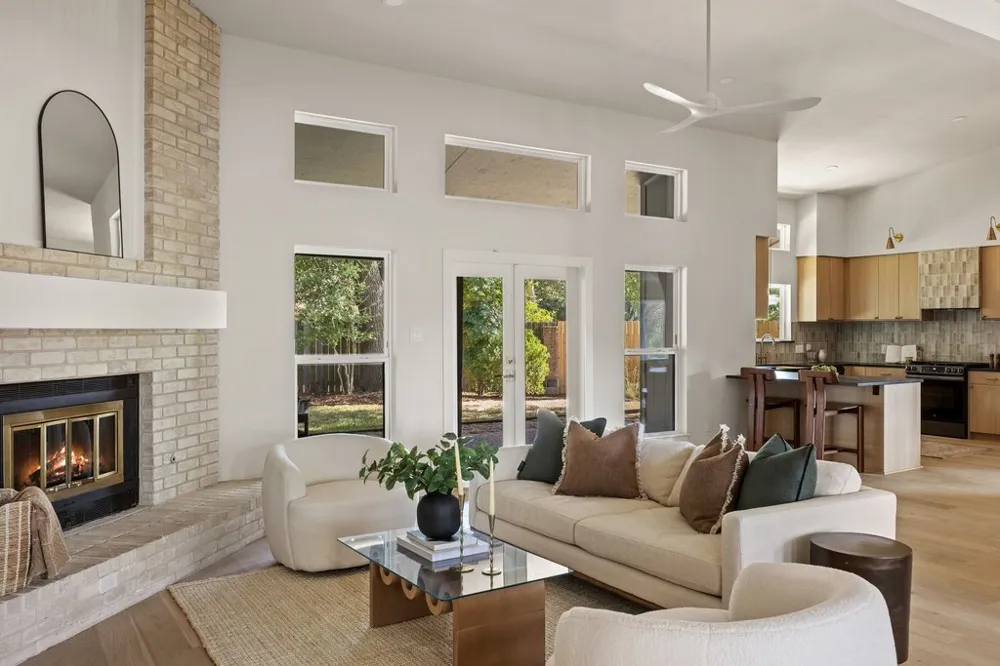 10707 Pinehurst Drive Austin, TX 78747