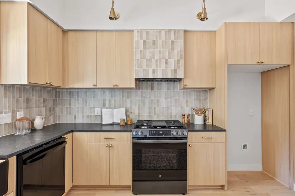 10707 Pinehurst Drive Austin, TX 78747