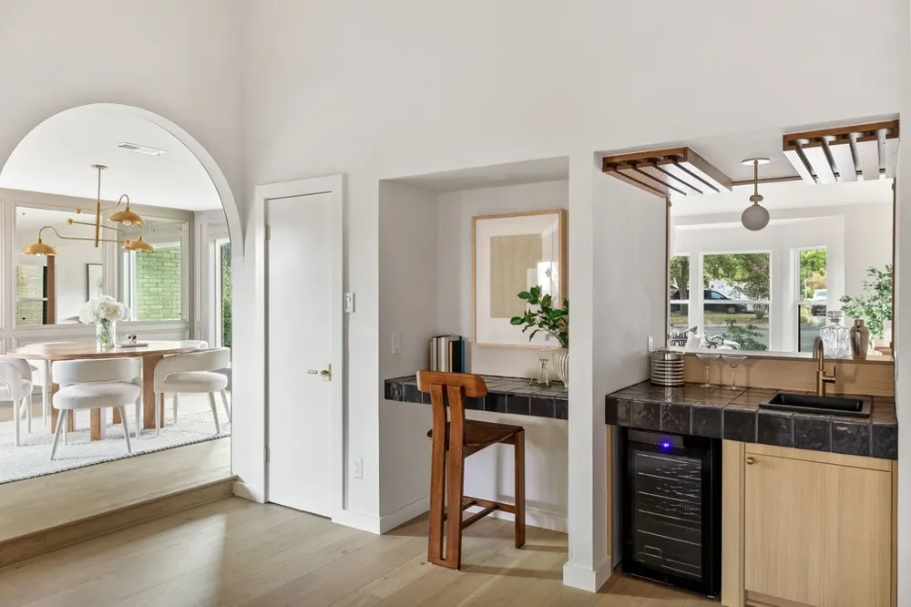 10707 Pinehurst Drive Austin, TX 78747