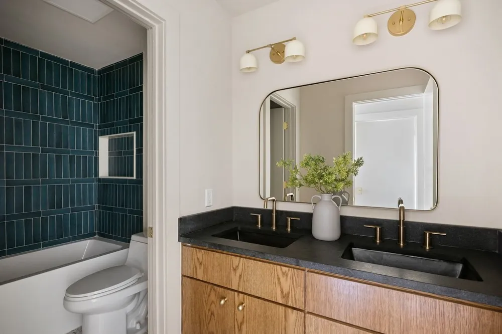 10707 Pinehurst Drive Austin, TX 78747