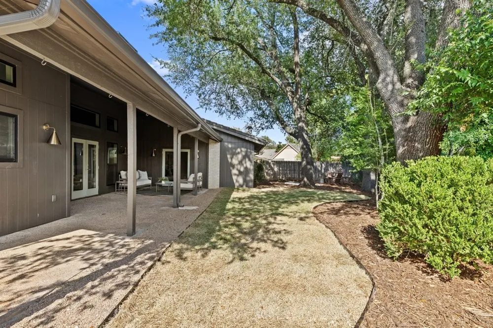 10707 Pinehurst Drive Austin, TX 78747