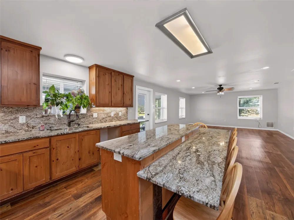1301 County Road 228 Florence, TX 76527