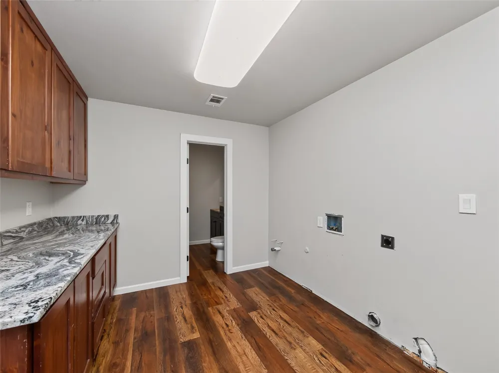 1301 County Road 228 Florence, TX 76527