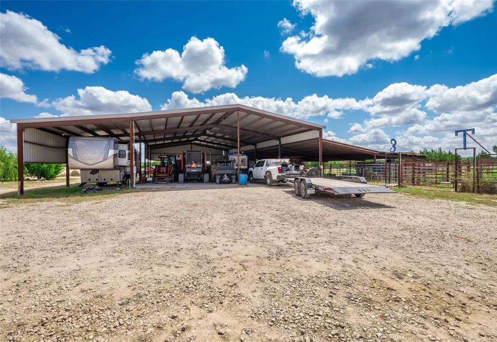 1301 County Road 228 Florence, TX 76527