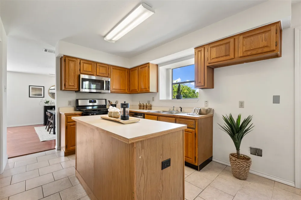 8407 Red Willow Drive Austin, TX 78736