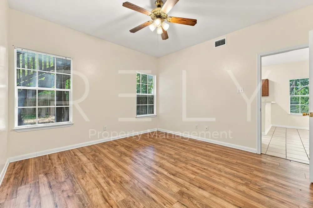 2908 Whisper Oaks Ln #B Georgetown, TX 78628