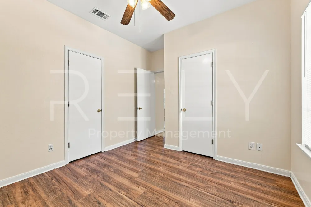2908 Whisper Oaks Ln #B Georgetown, TX 78628