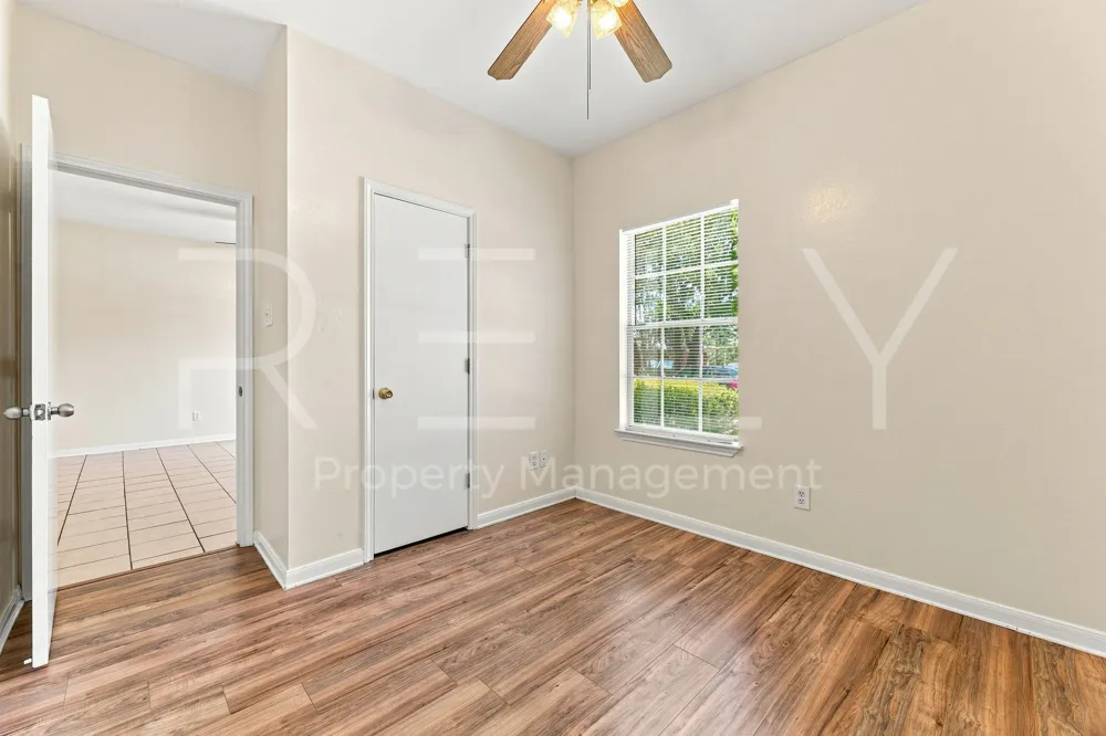 2908 Whisper Oaks Ln #B Georgetown, TX 78628
