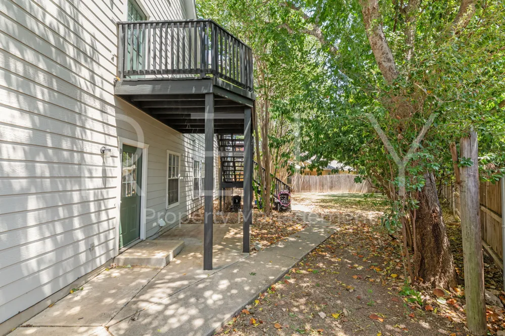 2908 Whisper Oaks Ln #B Georgetown, TX 78628