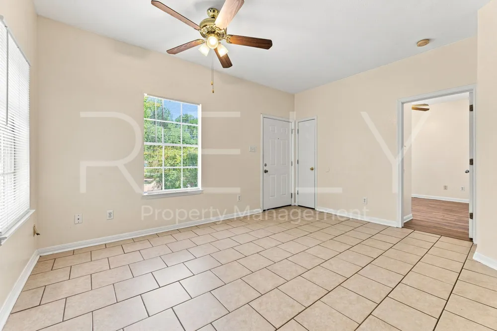 2908 Whisper Oaks Ln #B Georgetown, TX 78628
