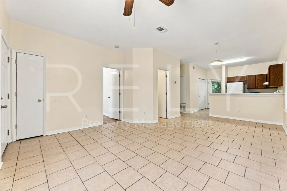 2908 Whisper Oaks Ln #B Georgetown, TX 78628