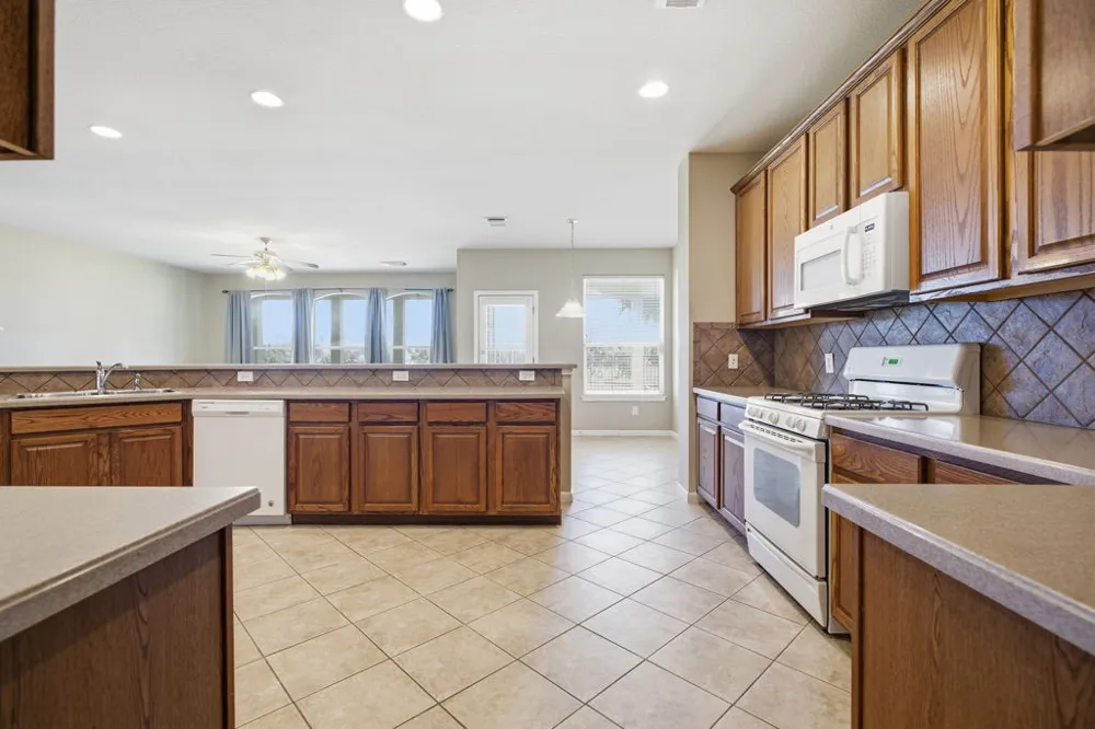 904 Winding Creek Place Round Rock, TX 78665