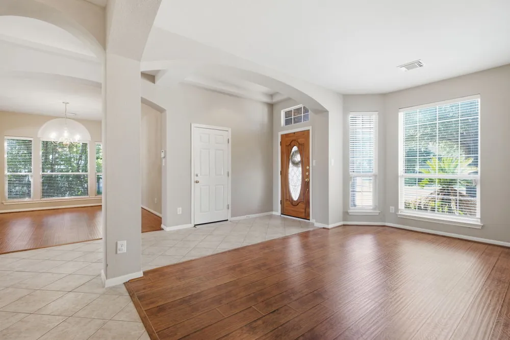 904 Winding Creek Place Round Rock, TX 78665