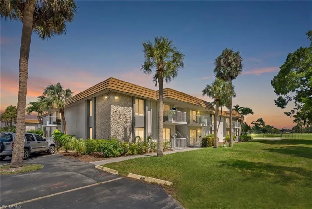 1830 Maravilla Avenue #814 Fort Myers, FL 33901