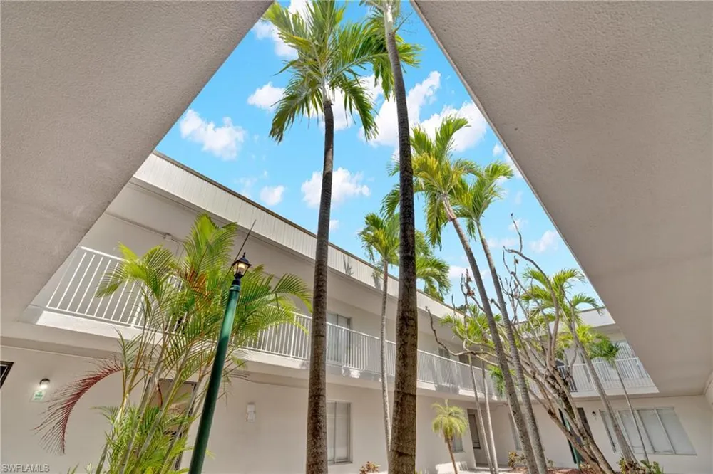 1830 Maravilla Avenue #814 Fort Myers, FL 33901