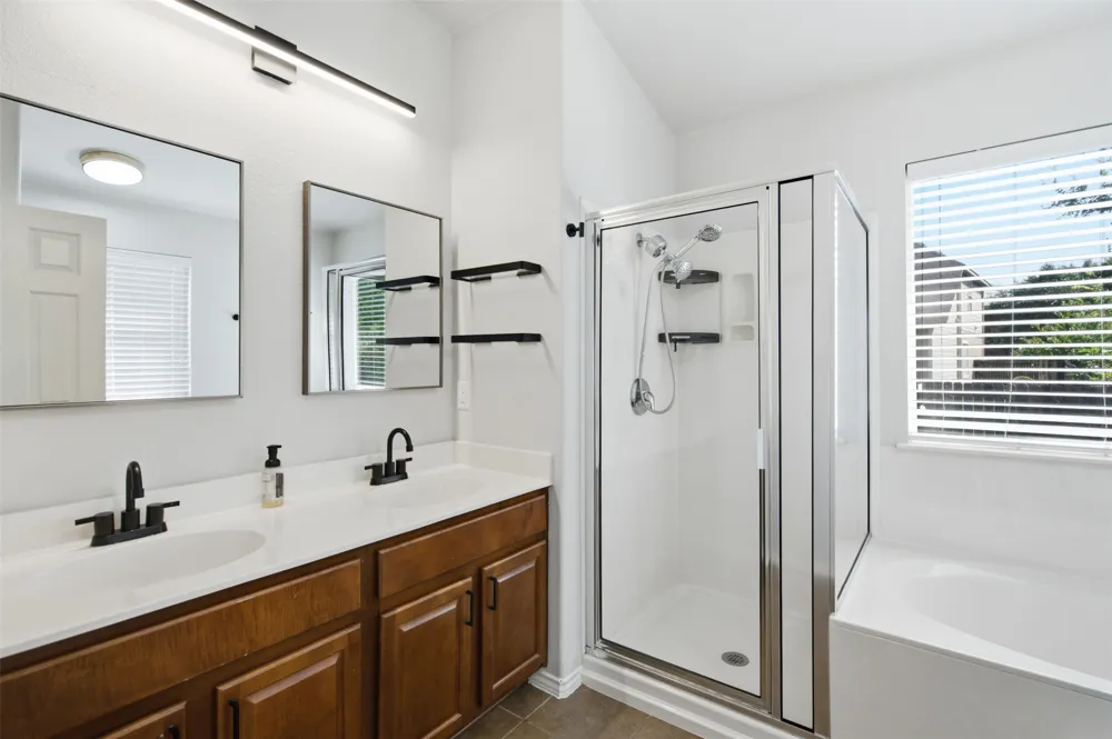 394 Verano Circle Kyle, TX 78640
