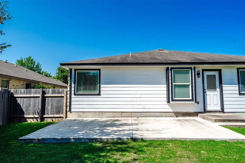 394 Verano Circle Kyle, TX 78640