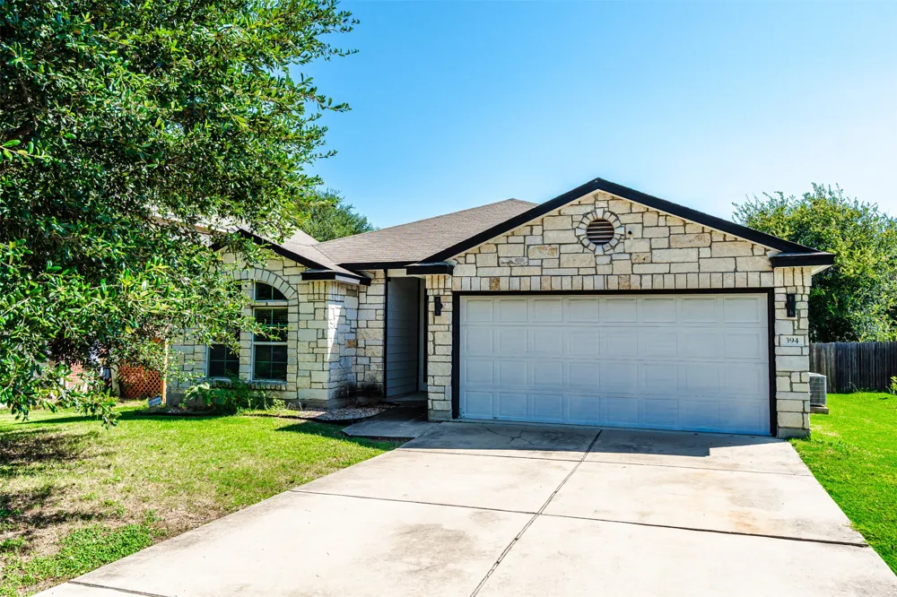 394 Verano Circle Kyle, TX 78640
