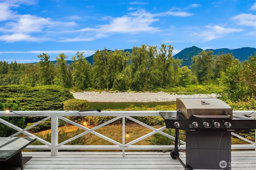 18005 433rd Avenue SE Gold Bar, WA 98251