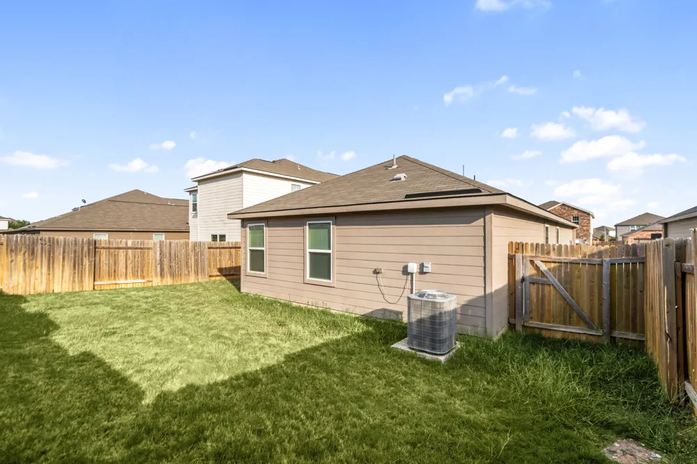 133 Dupont Pass Jarrell, TX 76537