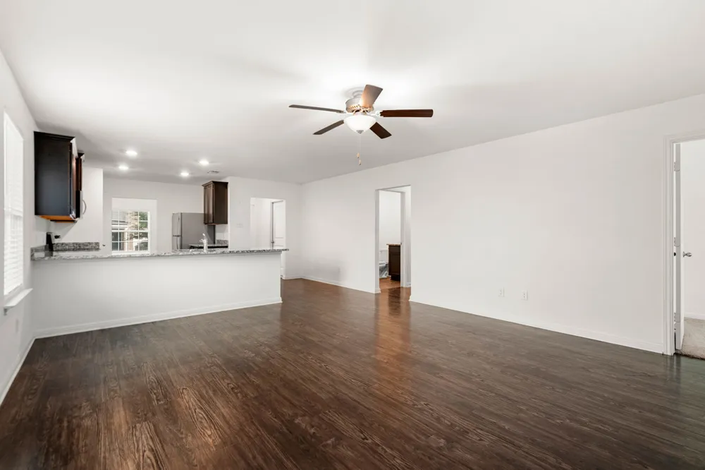 133 Dupont Pass Jarrell, TX 76537