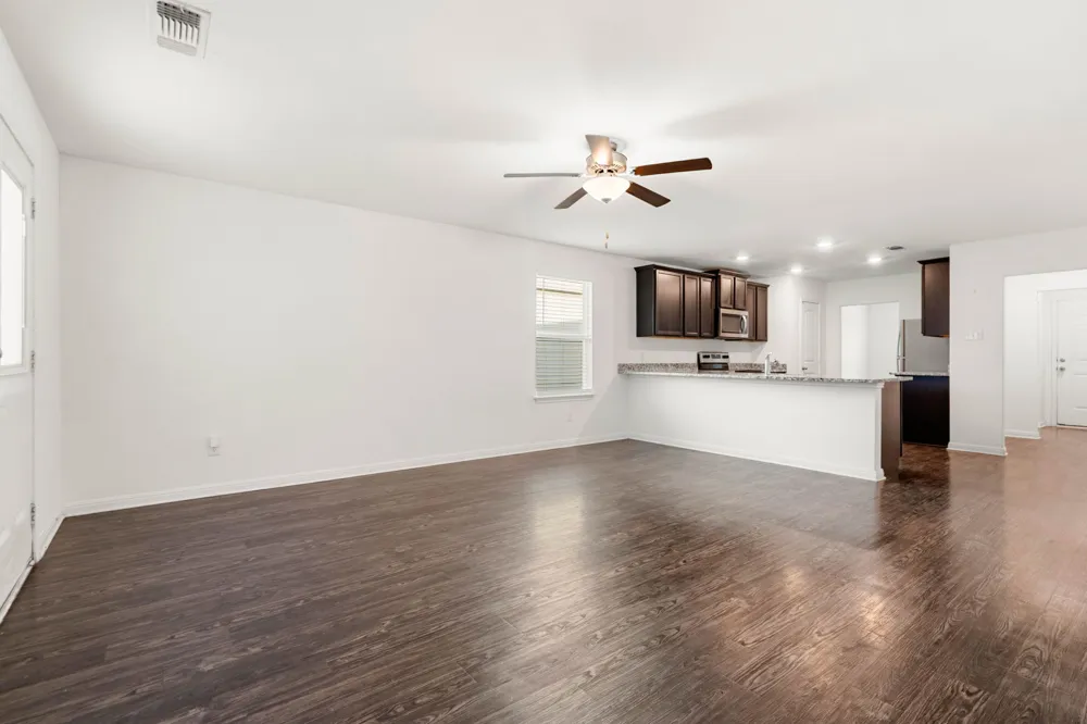 133 Dupont Pass Jarrell, TX 76537