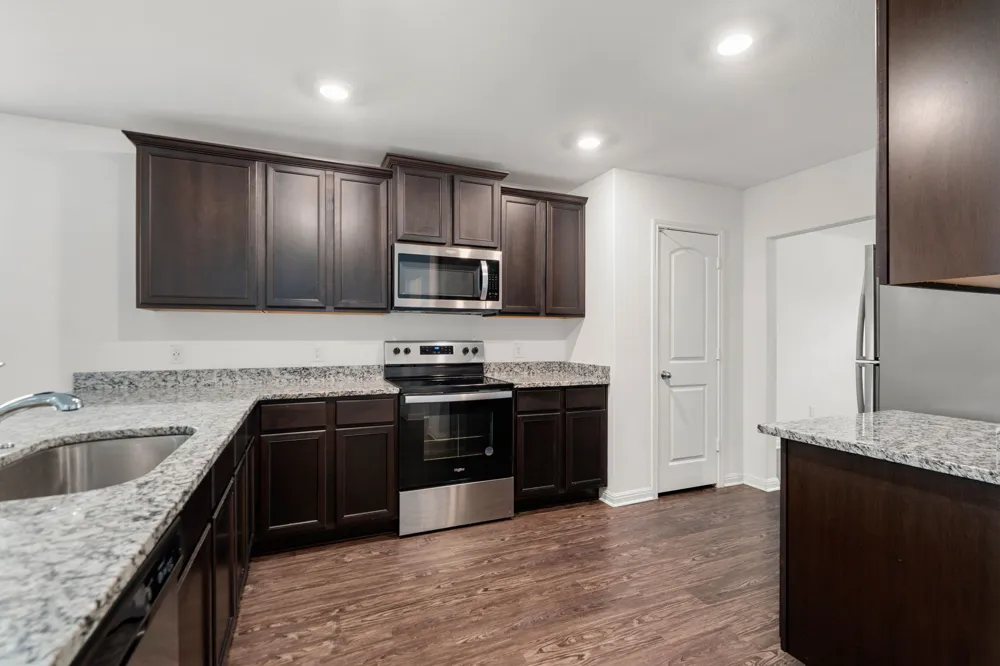 133 Dupont Pass Jarrell, TX 76537