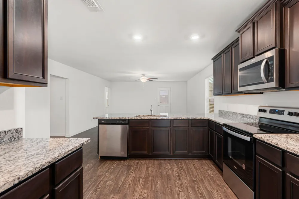 133 Dupont Pass Jarrell, TX 76537