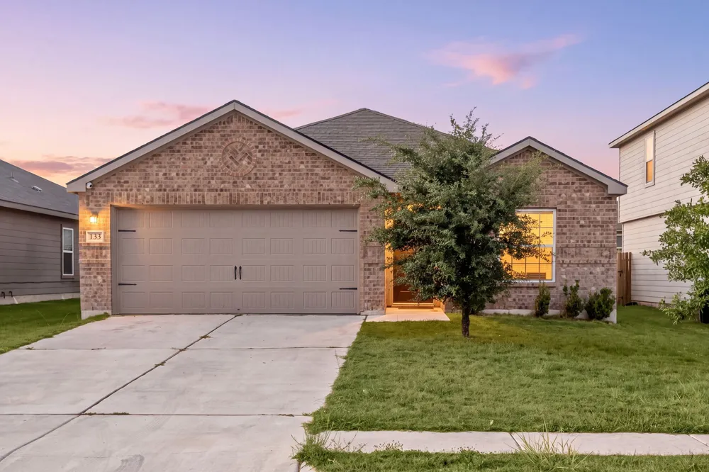 133 Dupont Pass Jarrell, TX 76537