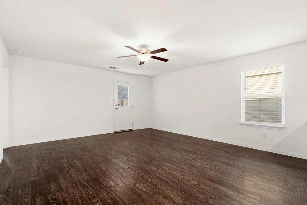 133 Dupont Pass Jarrell, TX 76537