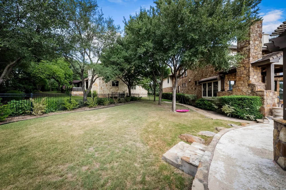 1801 Eagles Glen Cove Austin, TX 78732