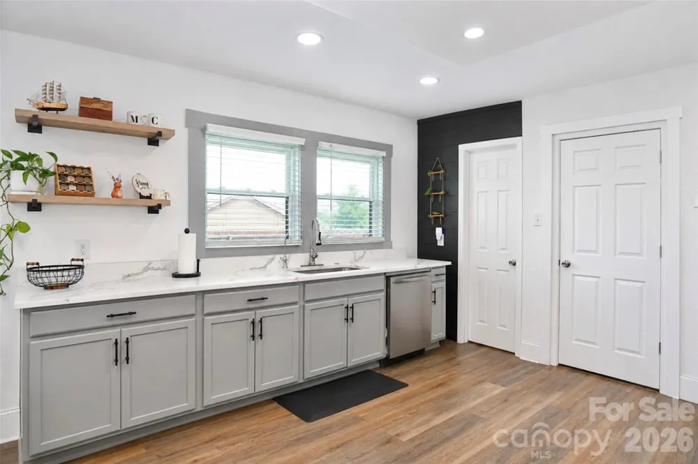 710 Sloop Avenue Kannapolis, NC 28083