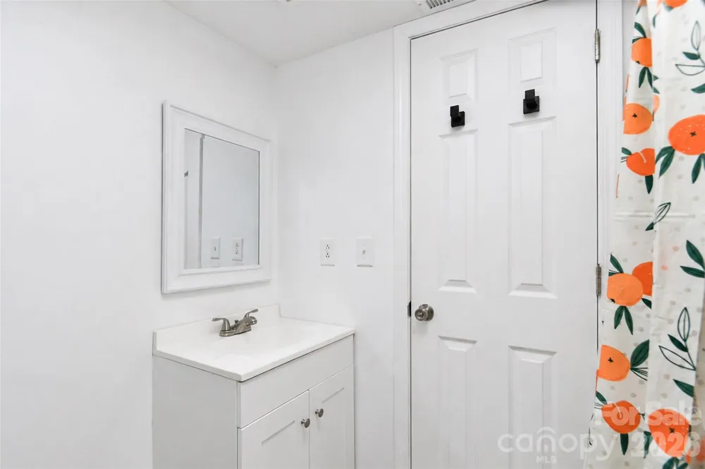 710 Sloop Avenue Kannapolis, NC 28083