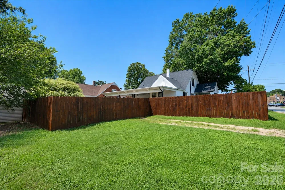 710 Sloop Avenue Kannapolis, NC 28083