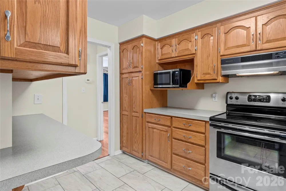 6045 Stone Bluff Drive Clemmons, NC 27012