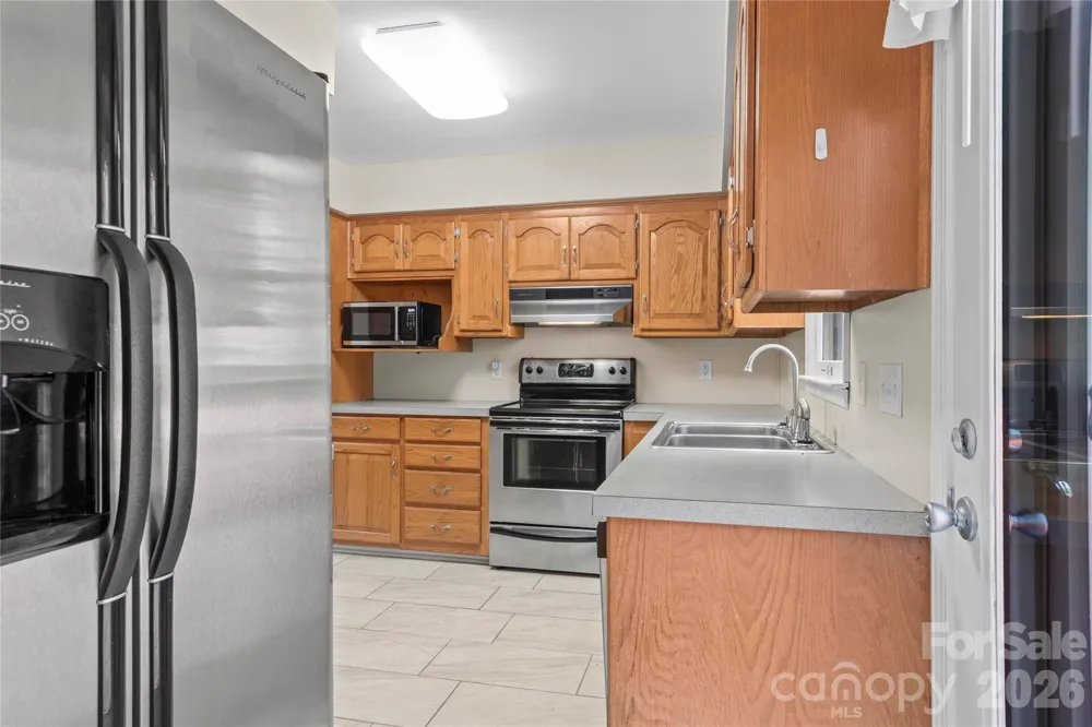 6045 Stone Bluff Drive Clemmons, NC 27012