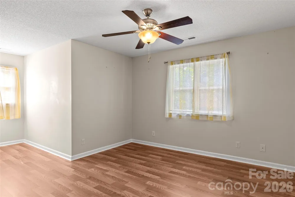 6045 Stone Bluff Drive Clemmons, NC 27012