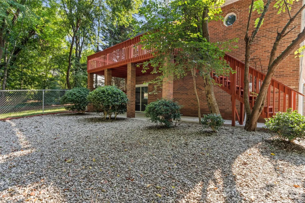 6045 Stone Bluff Drive Clemmons, NC 27012