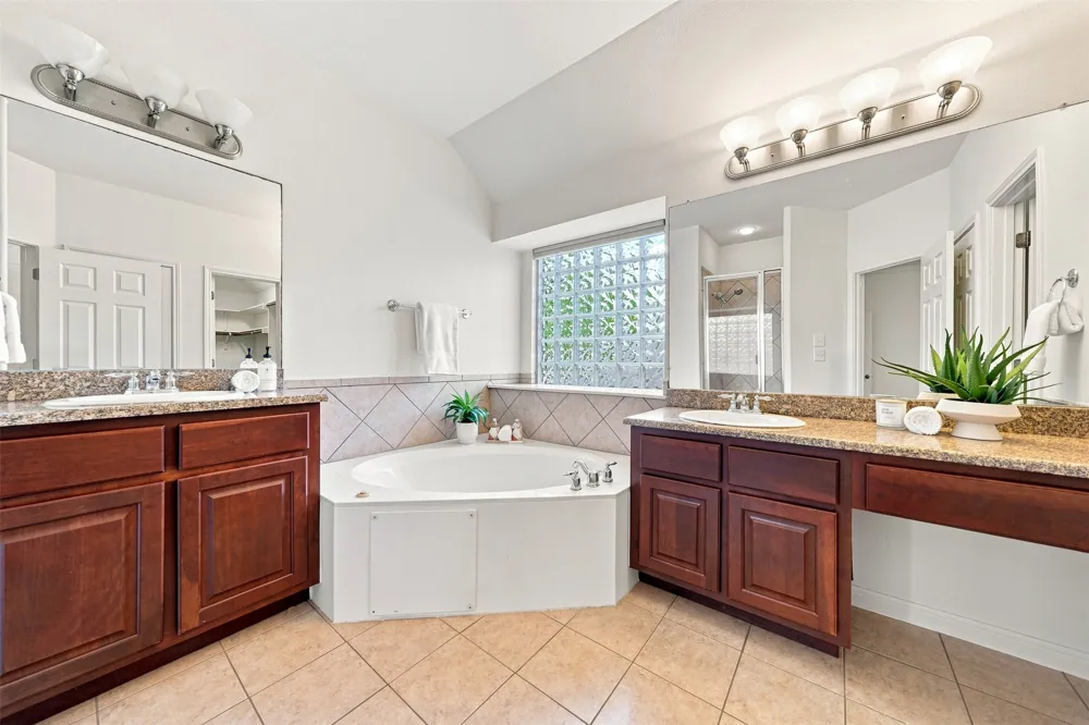 8017 Ladera Verde Drive Austin, TX 78739