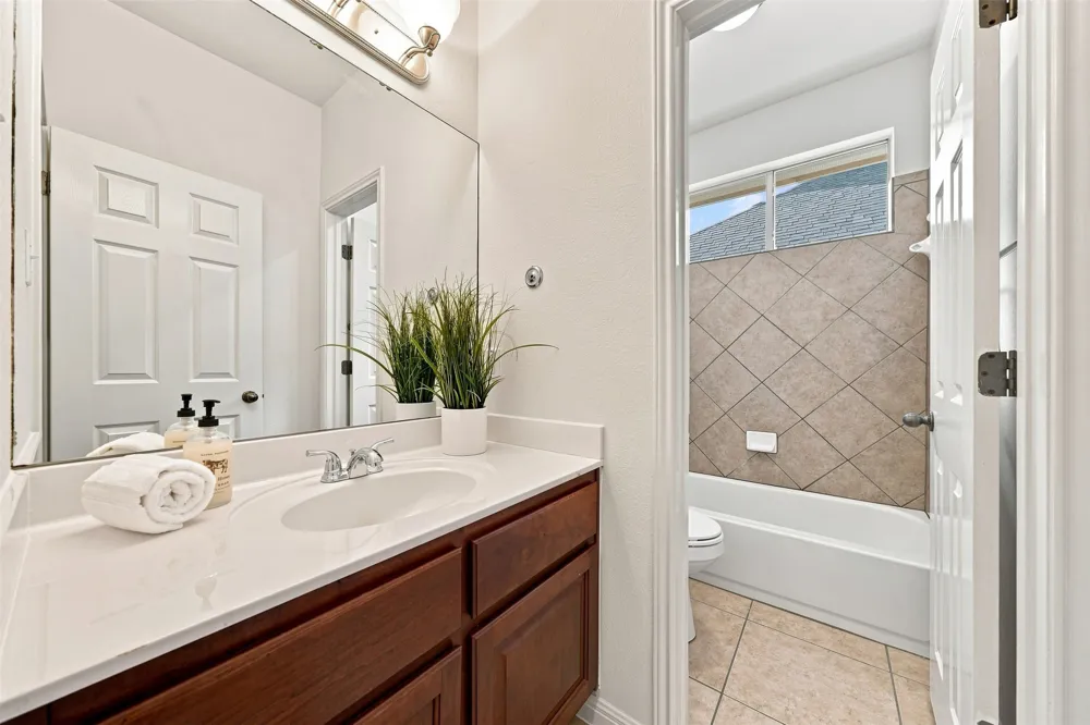 8017 Ladera Verde Drive Austin, TX 78739