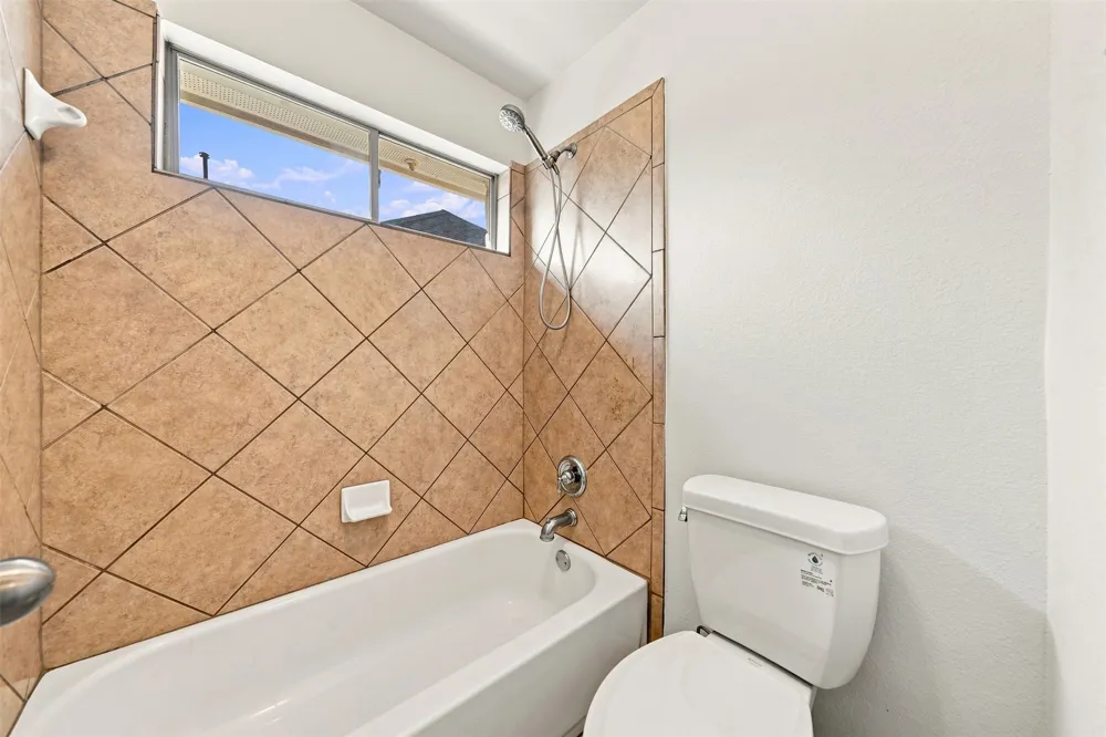 8017 Ladera Verde Drive Austin, TX 78739