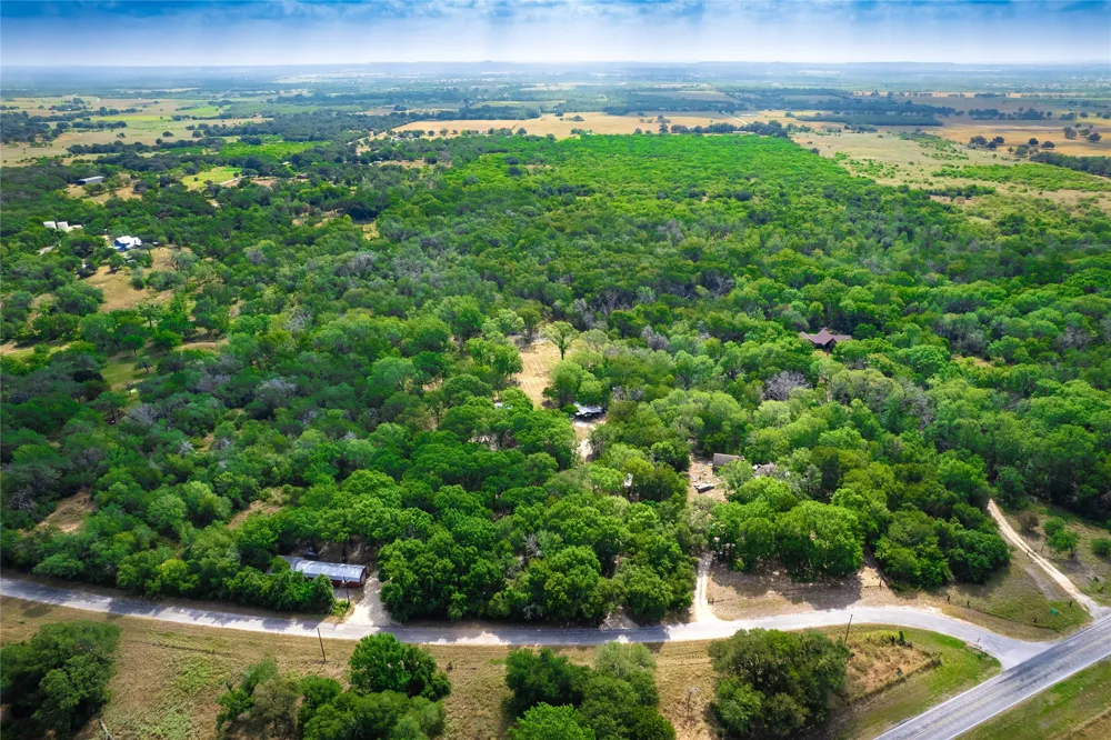 12135 Fm 1322 Luling, TX 78648