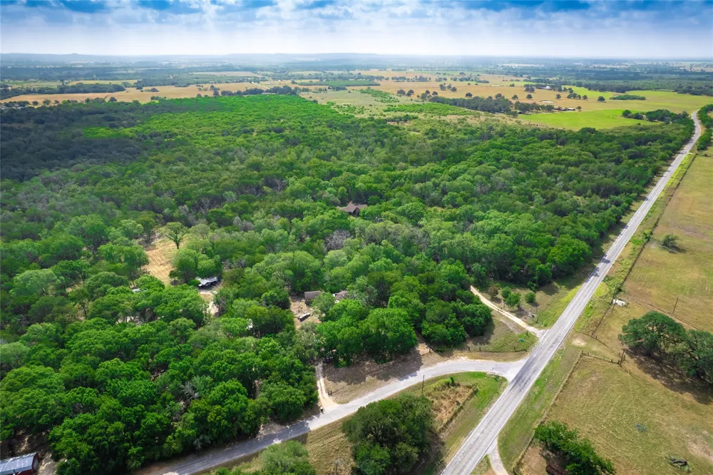12135 Fm 1322 Luling, TX 78648
