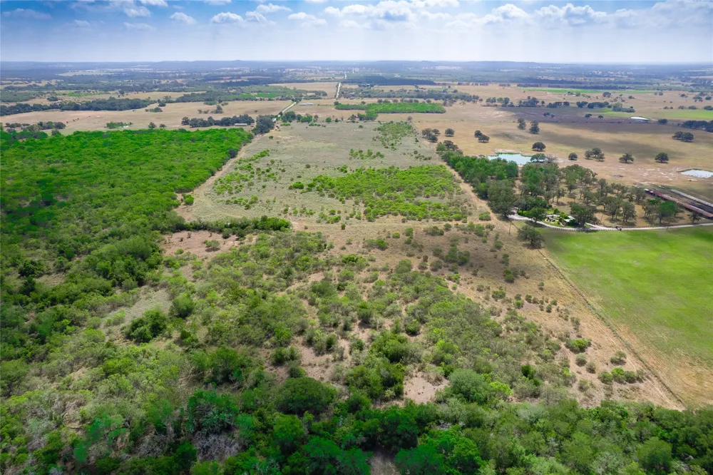 12135 Fm 1322 Luling, TX 78648