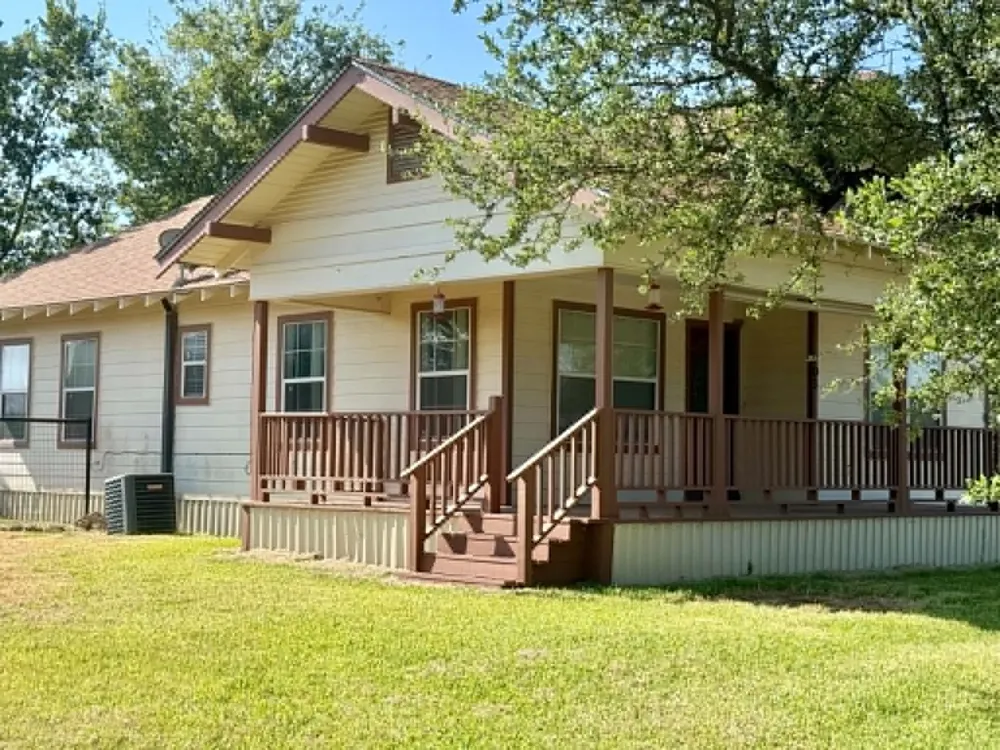 203 Avenue C Gustine, TX 76455