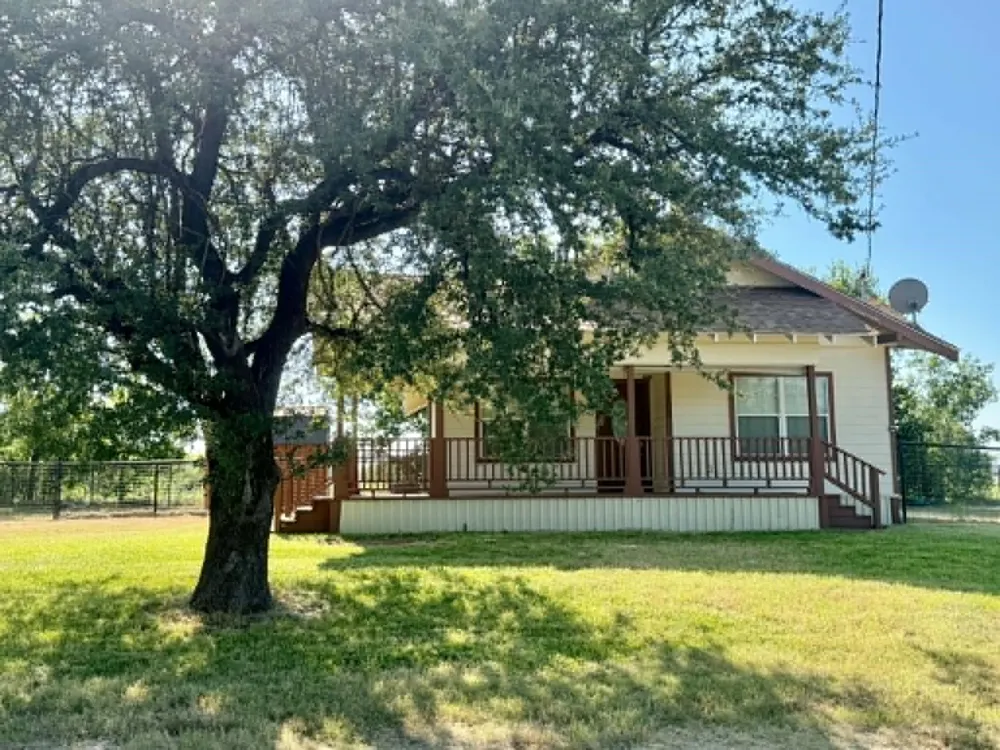 203 Avenue C Gustine, TX 76455