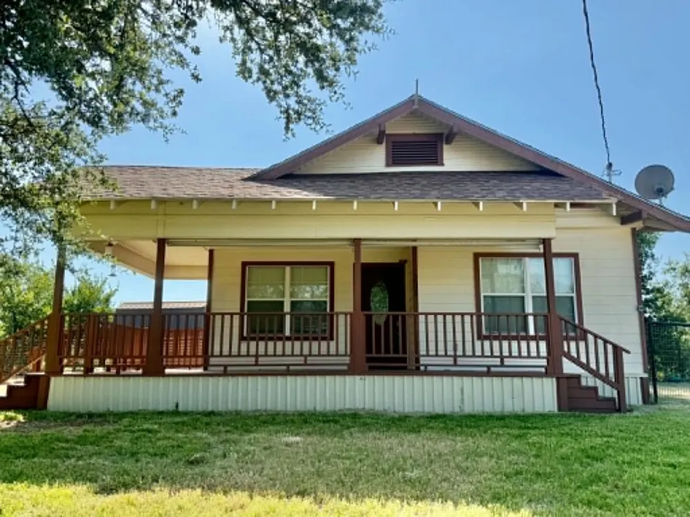 203 Avenue C Gustine, TX 76455